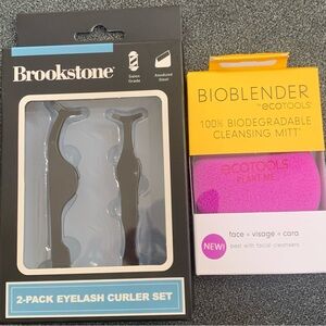 NWT. Ecotools Bioblender Face Cleansing Mitt. 2 piece Eyelash tools set.